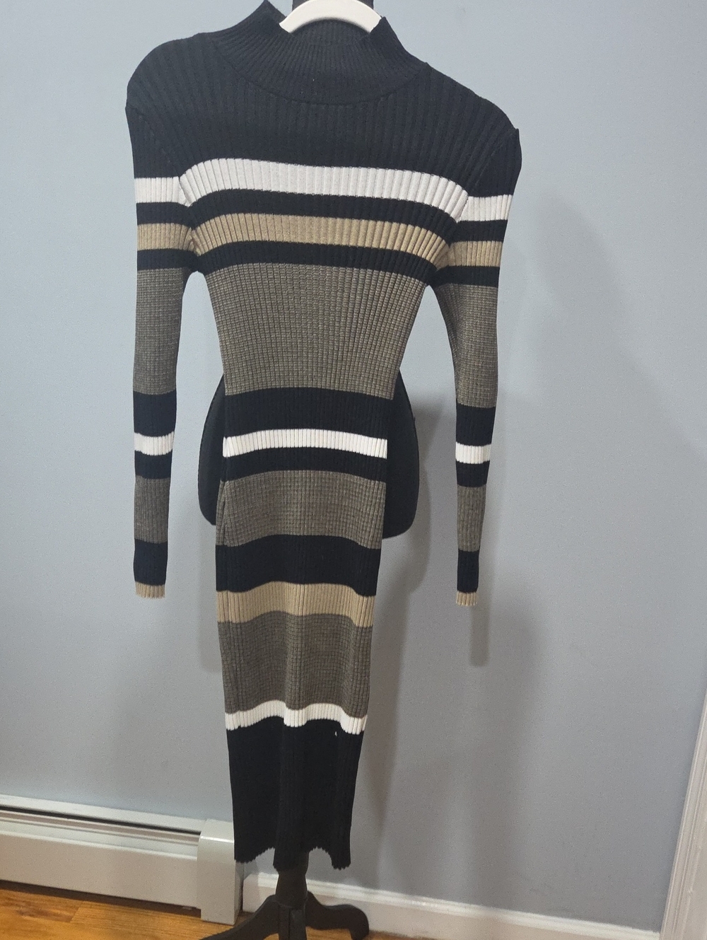 Nina Leonard Black, Olive & White Ribbed Long Sleeve Midi Dress